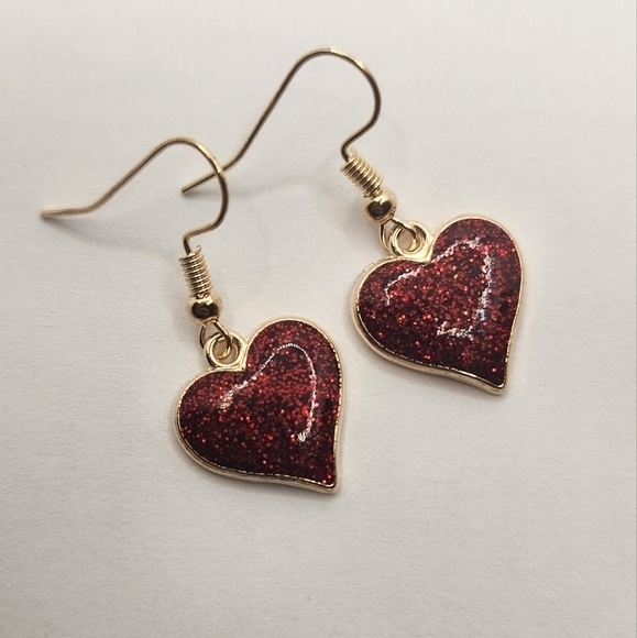❤️ Heart Shaped Silver Glitter‎ Drop Earrings - Picture 2 of 4